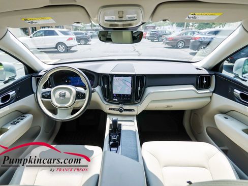 Used 2023 Volvo XC60 B5 Plus w/ Climate Package AWD/4WD image 28