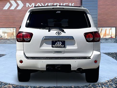 Used 2019 Toyota Sequoia Platinum AWD/4WD image 6