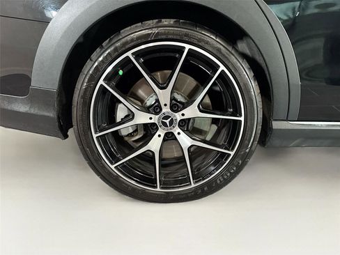 Used 2021 Mercedes-Benz E 450 4MATIC All-Terrain Wagon image 36