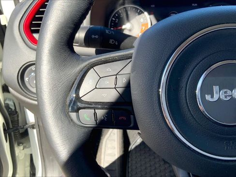 Used 2022 Jeep Renegade Trailhawk image 23