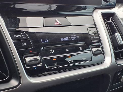 Used 2022 Kia Sorento S FWD image 26
