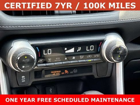 Used 2021 Toyota RAV4 LE AWD/4WD image 21
