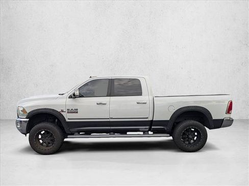 Used 2016 RAM 2500 Laramie w/ Convenience Group AWD/4WD image 2