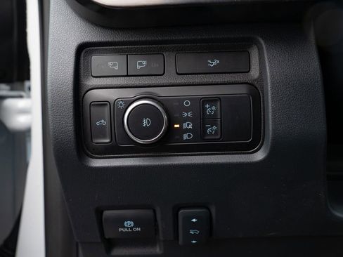 Used 2024 Ford F350 Lariat image 17