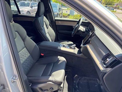 Used 2025 Volvo XC90 B6 Plus AWD/4WD image 17