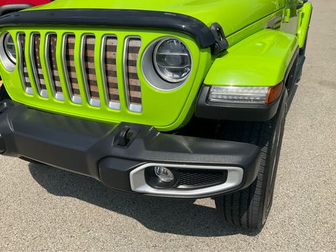 Used 2021 Jeep Wrangler Unlimited Sahara AWD/4WD image 24