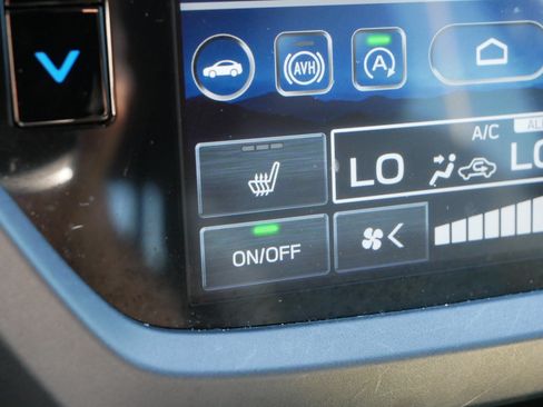Used 2025 Subaru Forester Premium AWD/4WD image 28
