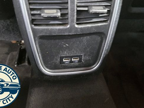 Used 2018 Dodge Charger SXT RWD image 27