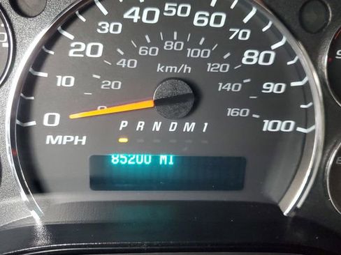 Used 2023 GMC Savana 2500 w/ Driver Convenience Package image 17