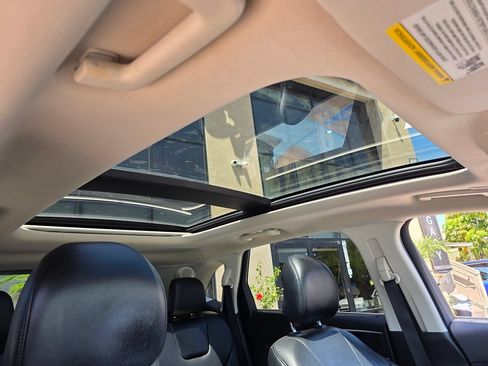 Used 2019 Ford Edge Titanium w/ Equipment Group 301A FWD image 17