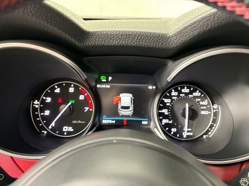 Used 2020 Alfa Romeo Stelvio Ti Sport w/ Quick Order Package 22S Sport image 17