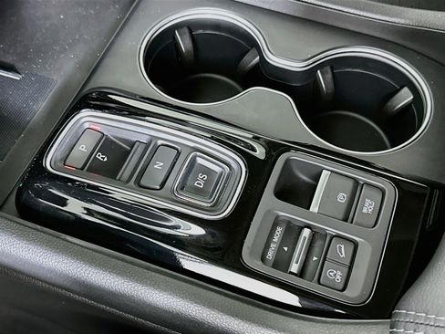 Used 2023 Honda Pilot Elite image 25
