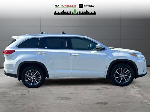Certified 2018 Toyota Highlander XLE AWD/4WD image 6