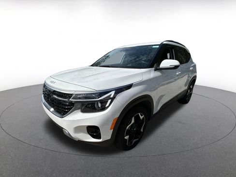 Used 2025 Kia Seltos S image 3