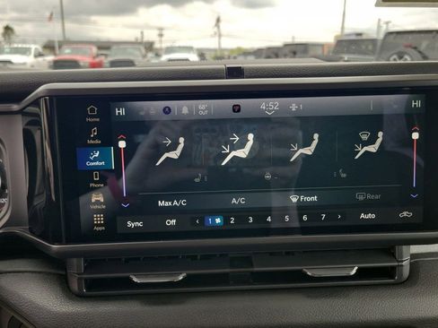 New 2025 Jeep Gladiator Sport AWD/4WD image 19