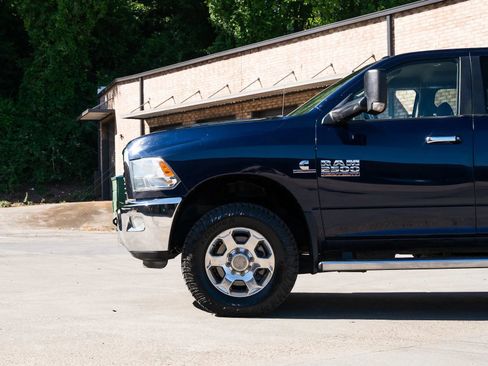 Used 2018 RAM 2500 Big Horn AWD/4WD image 3