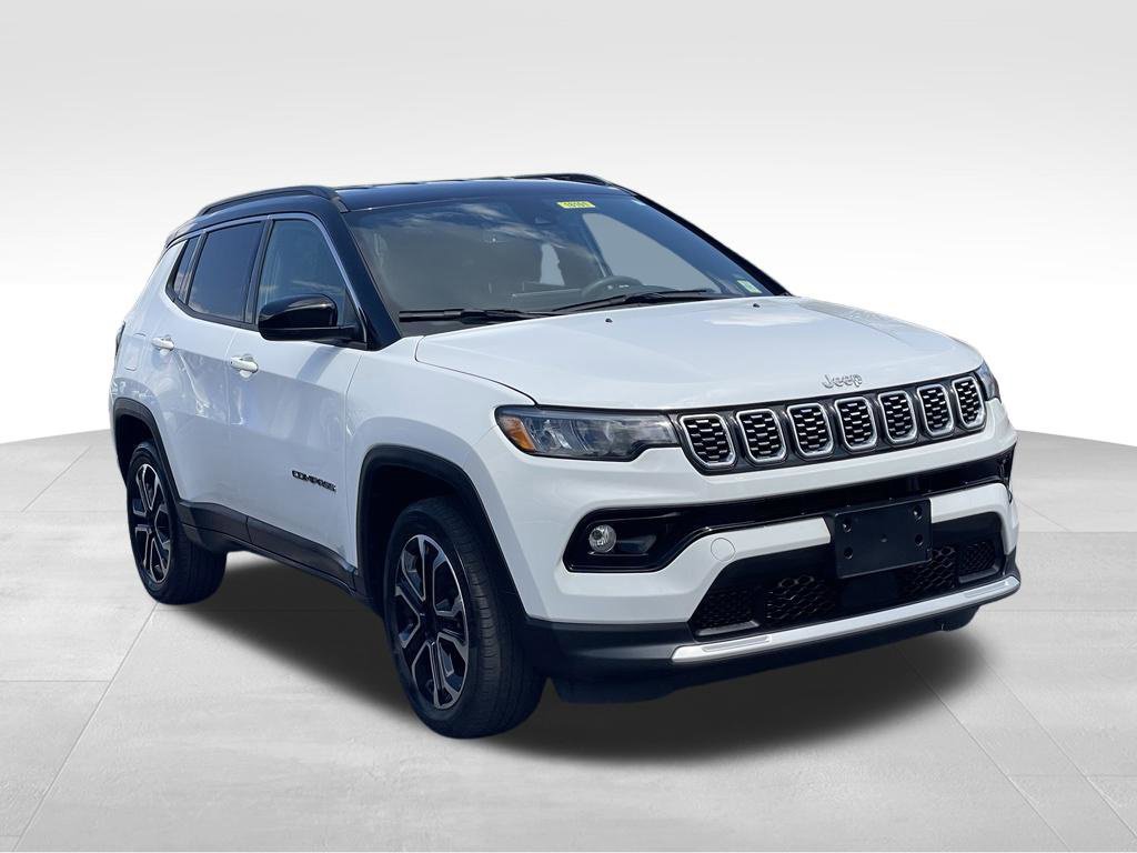 Used 2024 Jeep Compass Limited AWD/4WD image 3