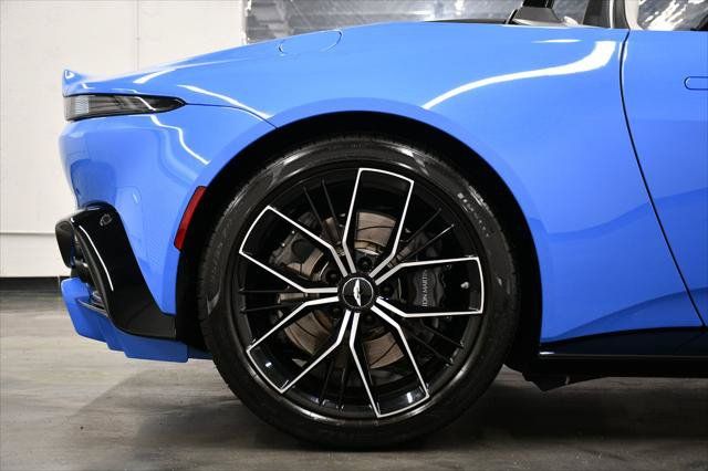 Used 2021 Aston Martin V8 Vantage Roadster RWD image 17