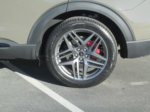 New 2026 Ford Explorer ST RWD image 3