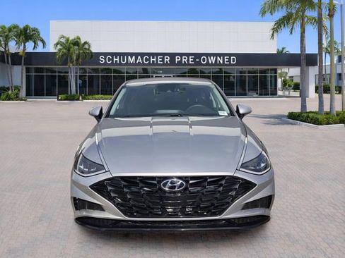 Used 2023 Hyundai Sonata SEL FWD image 2