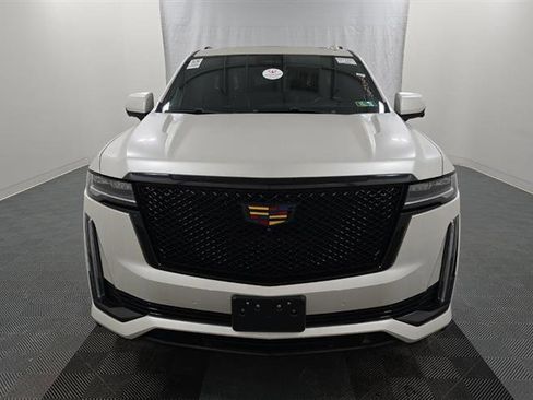 Used 2021 Cadillac Escalade Premium Luxury Platinum image 4