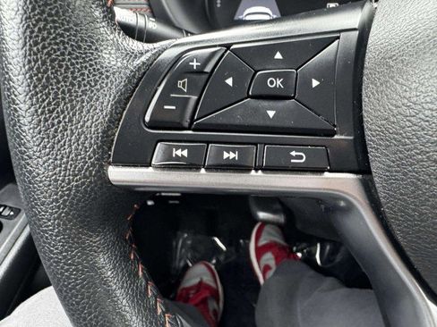 Used 2023 Nissan Kicks SR image 23