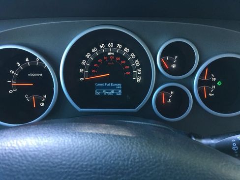 Used 2010 Toyota Tundra Limited AWD/4WD image 2