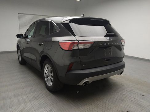 Used 2020 Ford Escape SE image 5