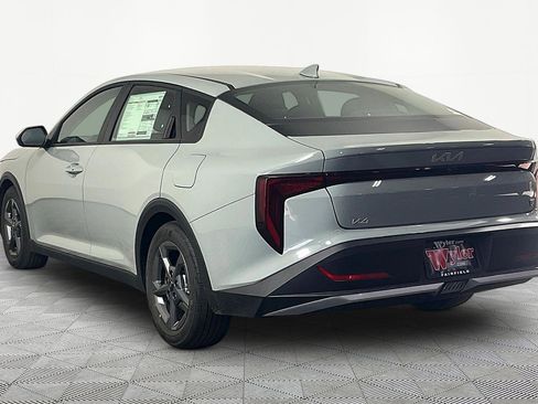 New 2026 Kia K4 LXS FWD image 4