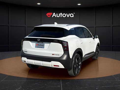 Used 2025 Nissan Kicks SR w/ SR Premium Package image 5