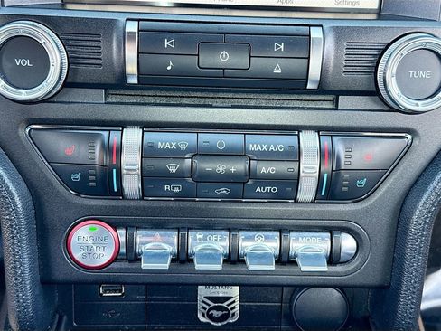 Used 2018 Ford Mustang Premium image 34