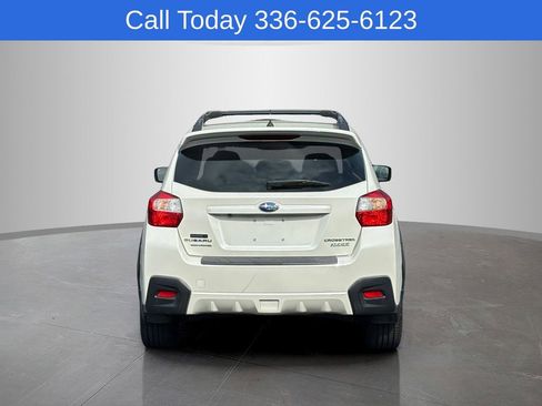 Used 2017 Subaru Crosstrek 2.0i Premium w/ Moonroof Package AWD/4WD image 6