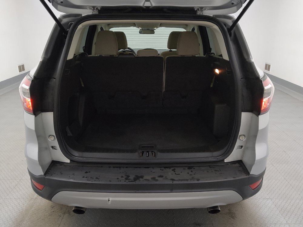 Used 2017 Ford Escape SE FWD image 29