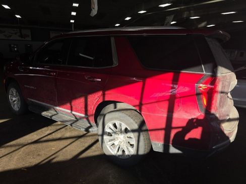 Used 2022 GMC Yukon Denali image 3