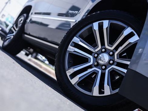 Used 2019 GMC Yukon Denali w/ Denali Ultimate Package AWD/4WD image 20