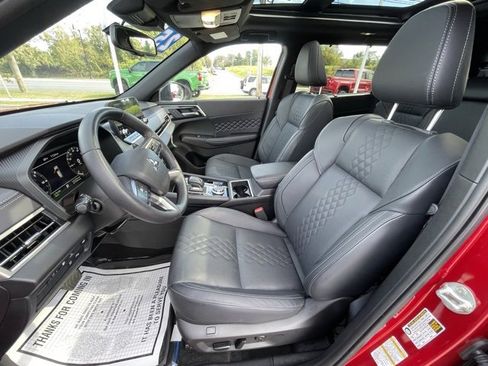 Used 2025 Mitsubishi Outlander SEL Black Edition image 6