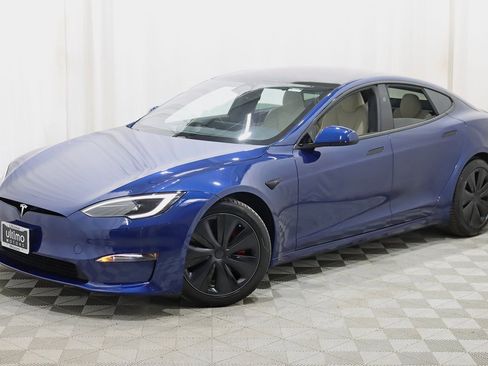Used 2023 Tesla Model S Plaid image 7