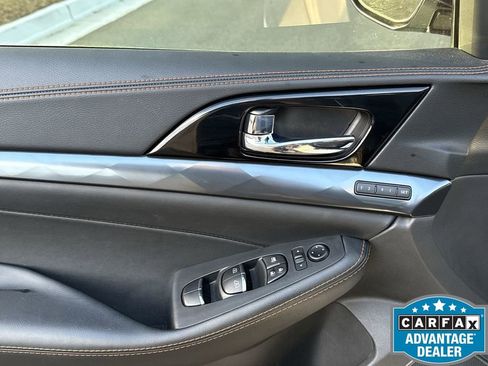 Used 2023 Nissan Maxima SR w/ Sport Mat Group image 14