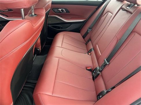 Used 2025 BMW 330i xDrive Sedan w/ M Sport Package image 19