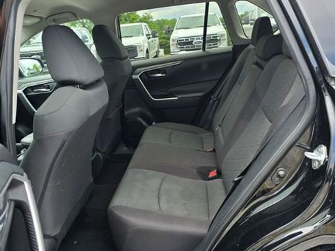 Used 2024 Toyota RAV4 XLE FWD image 7