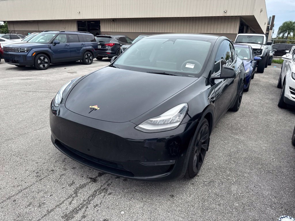 Used 2022 Tesla Model Y Long Range AWD/4WD image 7