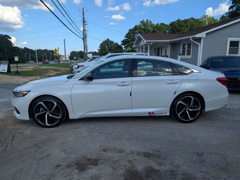 Used 2021 Honda Accord Sport Special Edition image 3