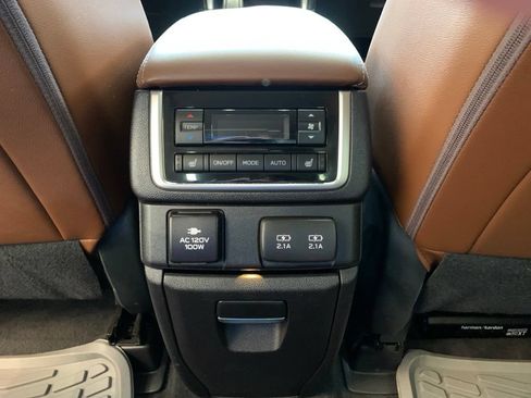Used 2022 Subaru Ascent Touring w/ Popular Package #2A AWD/4WD image 13