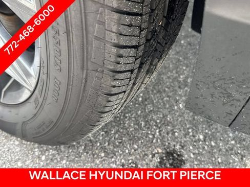 Used 2022 Volkswagen Tiguan SE FWD image 12
