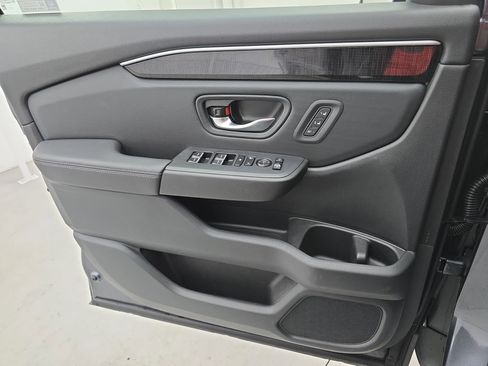 Certified 2025 Honda Pilot Elite image 28