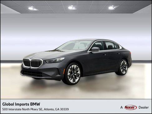 Used 2026 BMW 530i w/ Premium Package RWD image 1