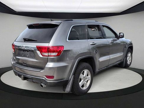 Used 2012 Jeep Grand Cherokee Laredo w/ Laredo E Group image 4