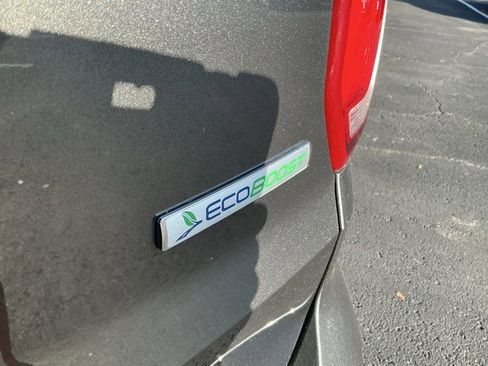 Used 2017 Ford Explorer XLT w/ Equipment Group 202A image 6