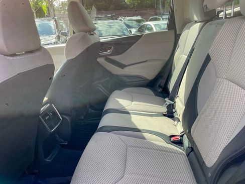 Used 2022 Subaru Forester Premium AWD/4WD image 31