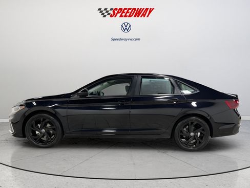 New 2026 Volkswagen Jetta SE image 4